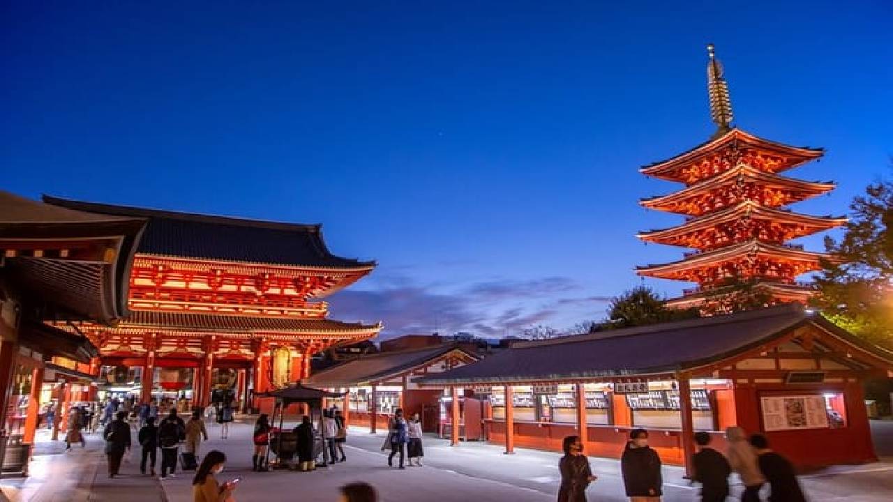 Asakusa Senso-ji Temple and Old Tokyo Walking Tour