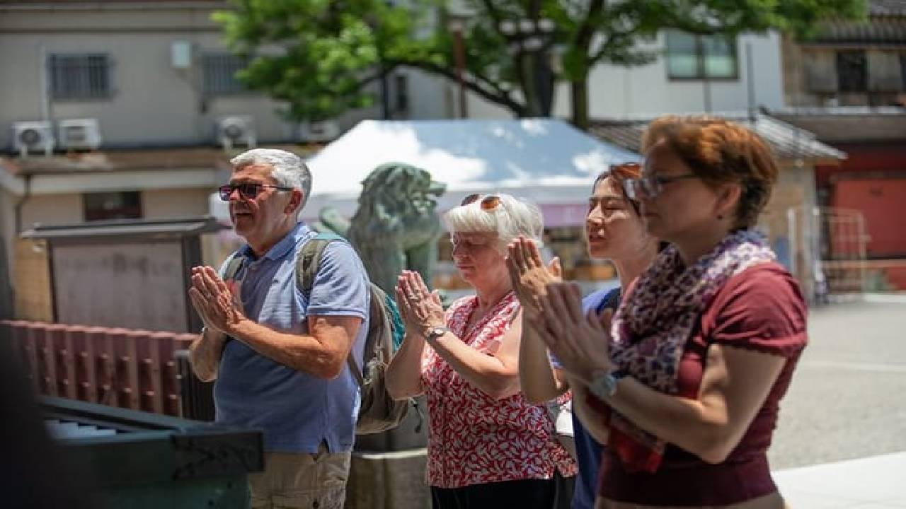 Asakusa Senso-ji Temple and Old Tokyo Walking Tour