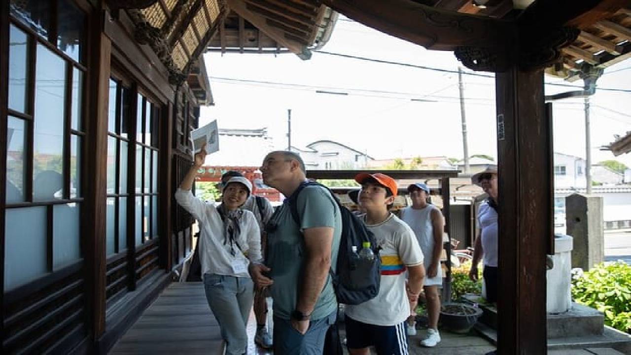 The Old Quarter of Tokyo - Yanaka Walking Tour