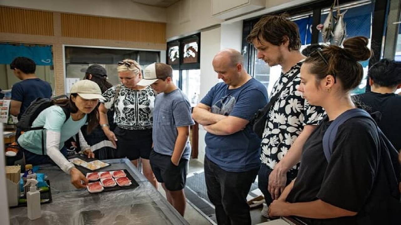 Tokyo Food Tour Taste Fresh Delights at Tsukiji Market