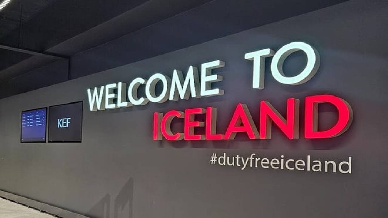 Private Direct Transfer in Iceland: Reykjavik to Keflavik Airport