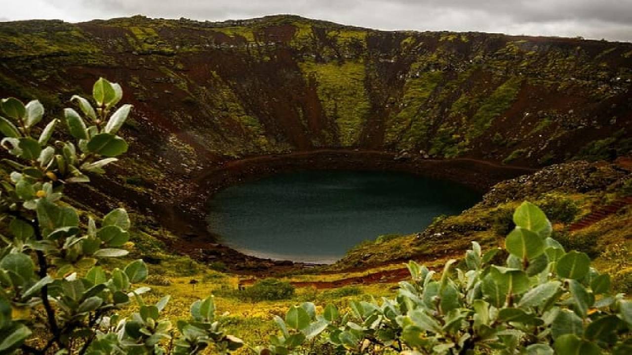 Reykjavik: Private Complete Golden Circle Tour with Faxi Waterfall