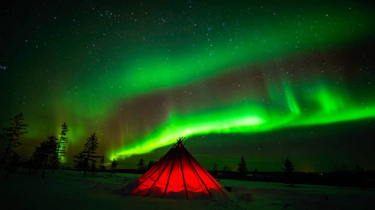 Northern Lights Snowmobile Tour