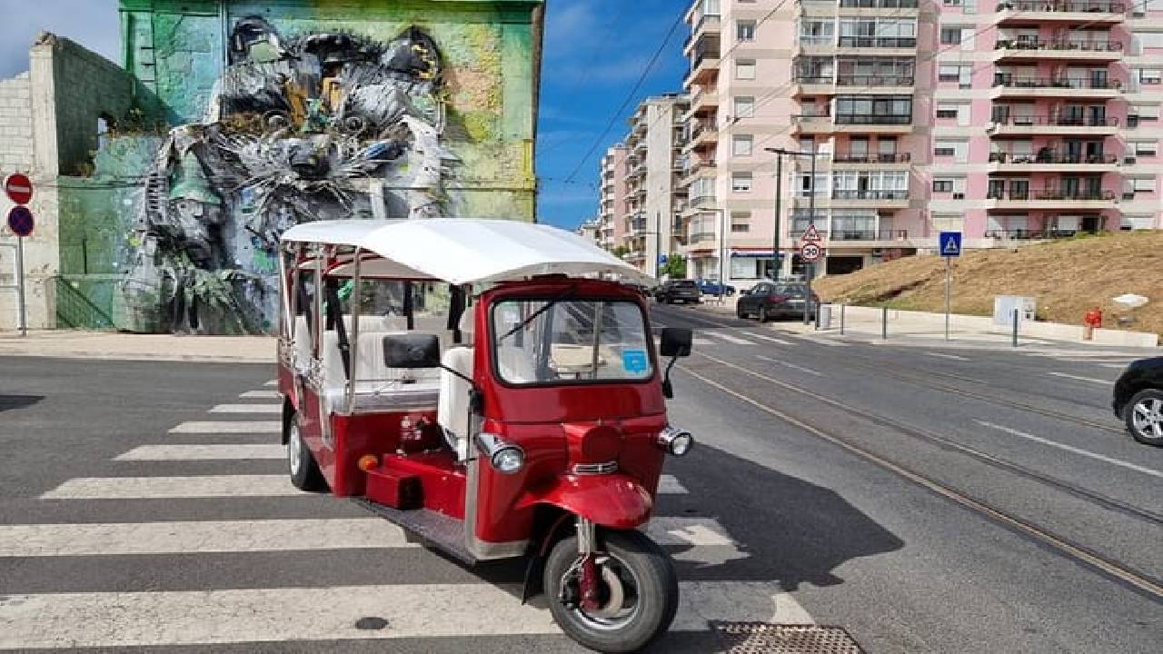 Private Electric Tuk Tuk Tour to Belém