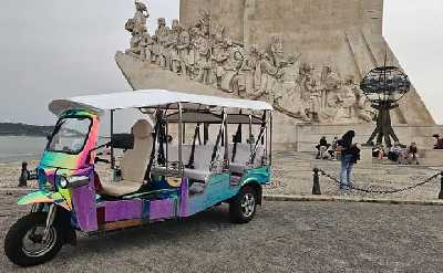 Private guided tour to 7 Colinas and Belém in an electric Tuk Tuk with 4 hours