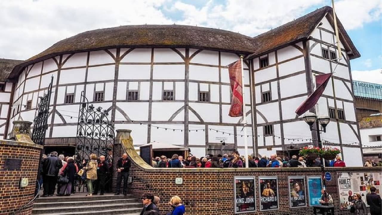 Full Day Private Walking Tour with Skip-the-Line Tower of London