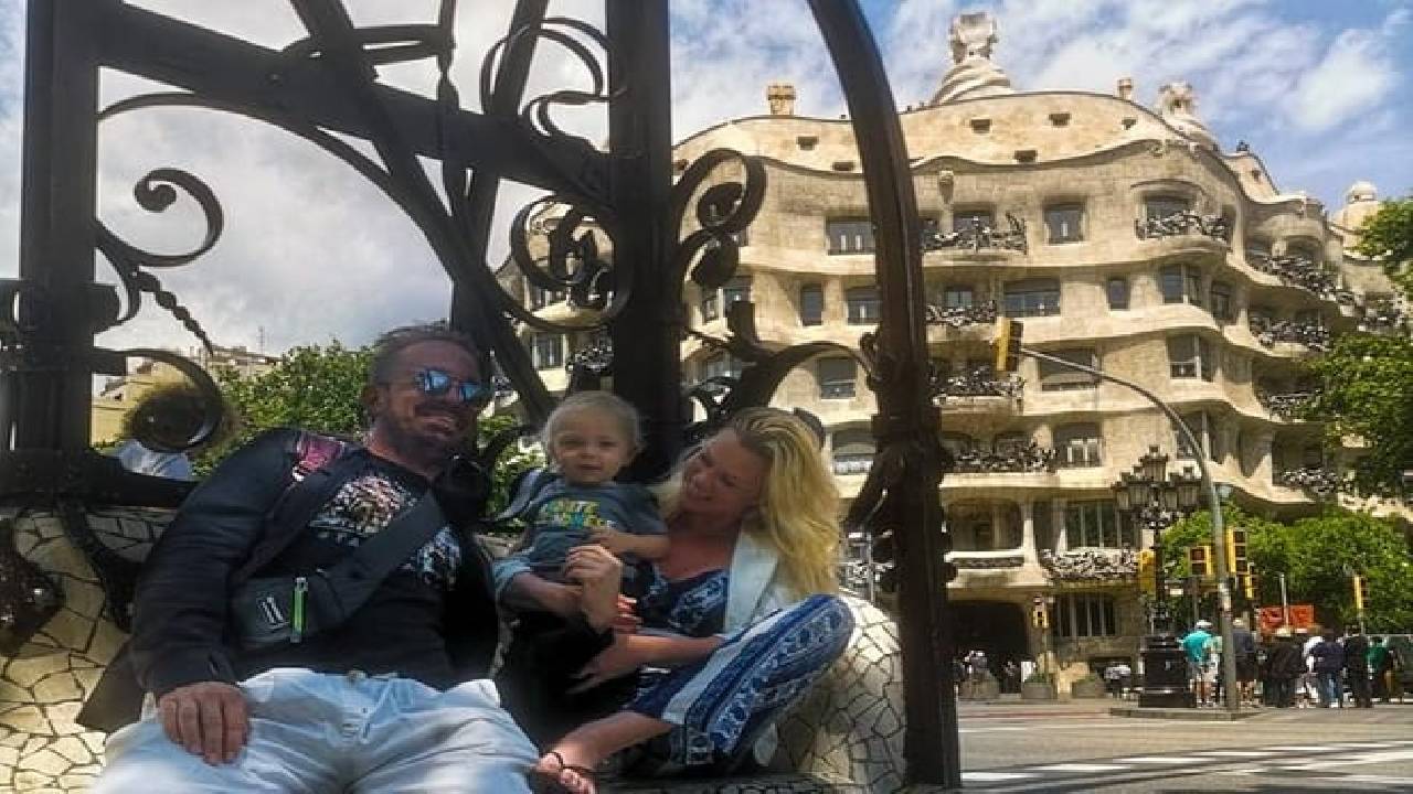 Gaudi houses Private Tour: La Pedrera & Casa Vicens Skip-the-Line