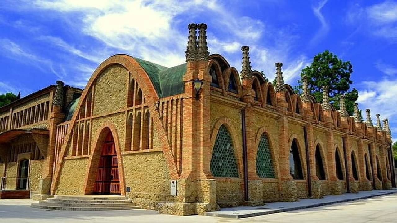 Montserrat Private Day Trip with Codorniu Cava Cellar Tasting