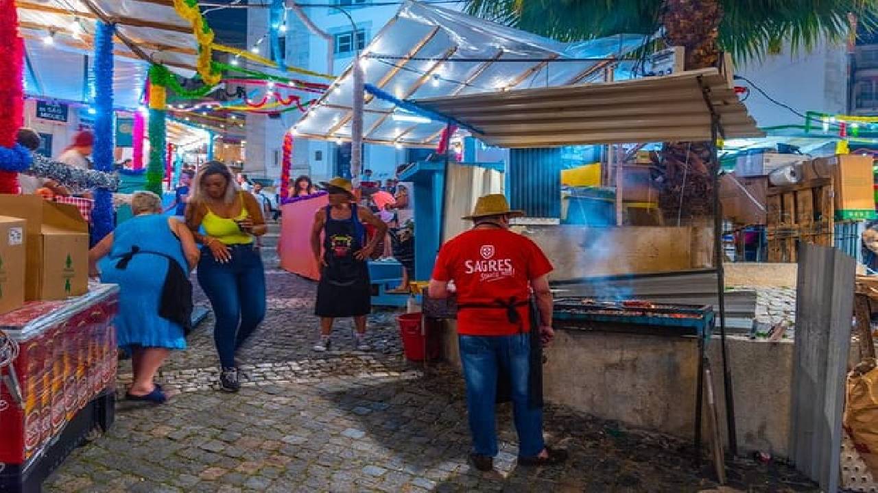 Lisbon Like a Local Private Tour - Avoid the Tourist Route