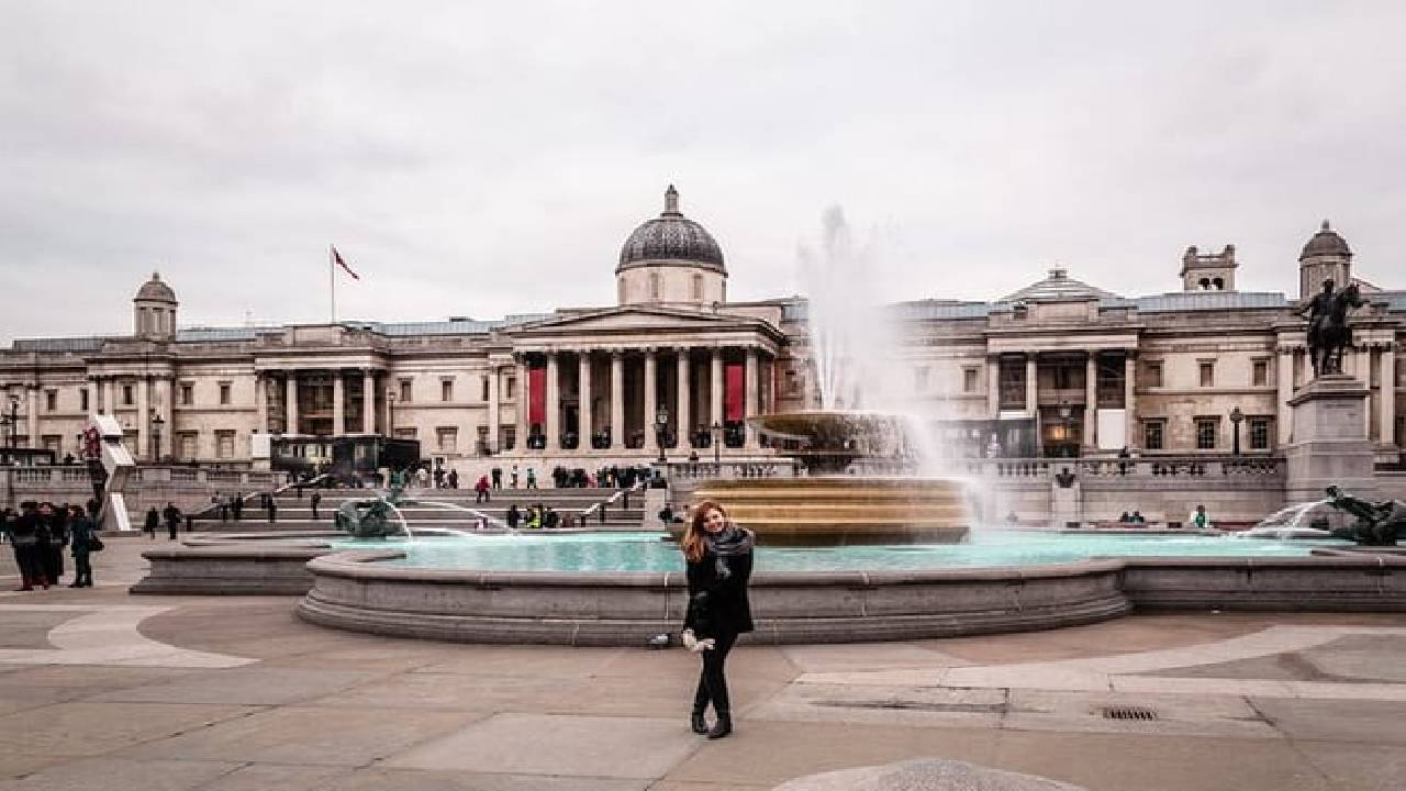 London Private Walking Tour: Notting Hill, Highlights & Markets 