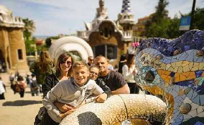 2-Day Tour: Gaudi & Sagrada Familia + Montserrat & Winery 