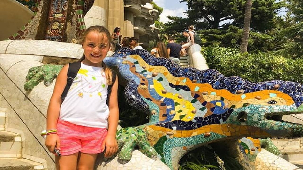 2-Day Tour: Gaudi & Sagrada Familia + Montserrat & Winery 