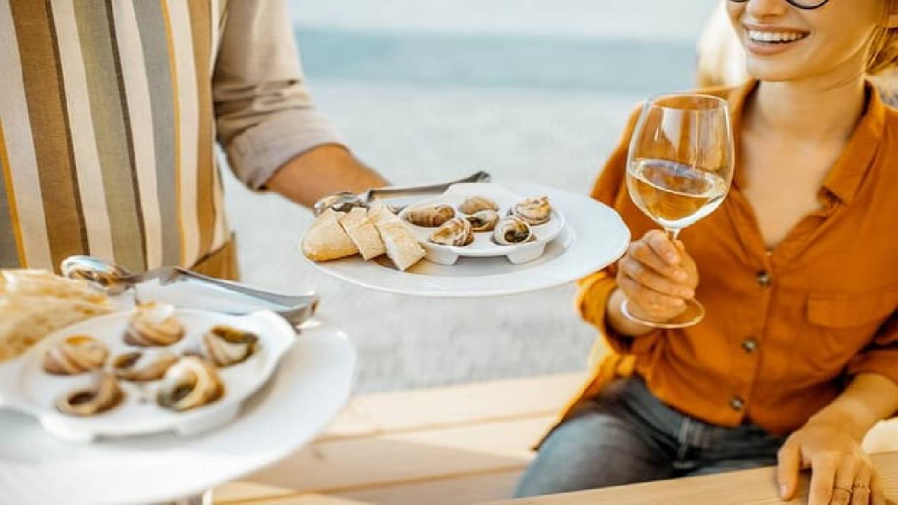 Paris Le Marais: Private French Food & Wine Walking Tour