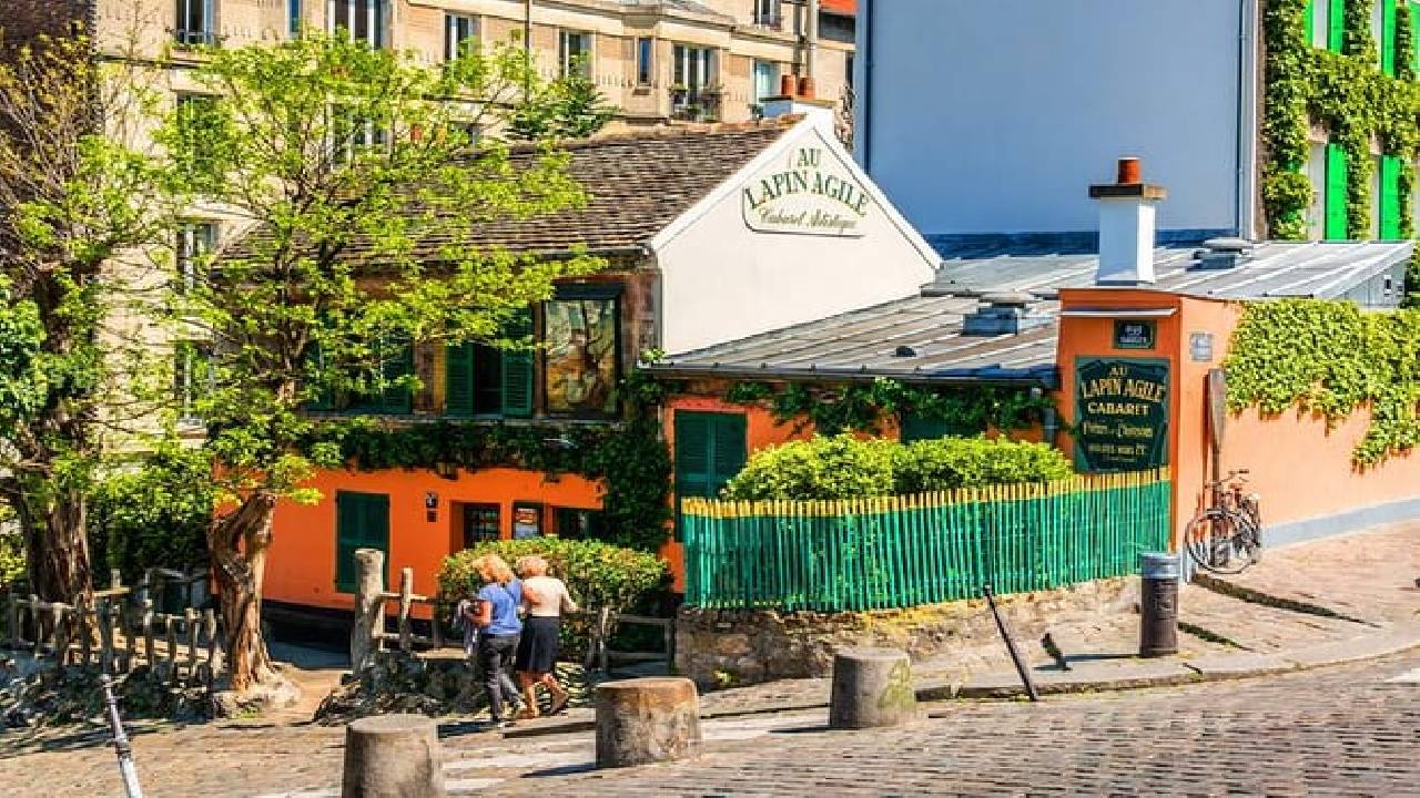 Paris Private Full Day Tour: Montmartre, Sights & Eiffel Tower