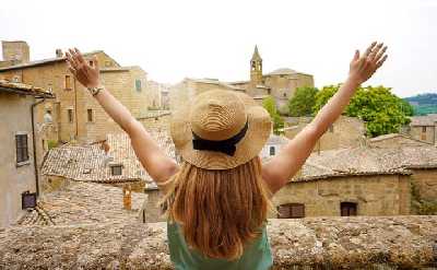 Rome to Orvieto Day Trip by Train with Duomo, Caves and Lunch