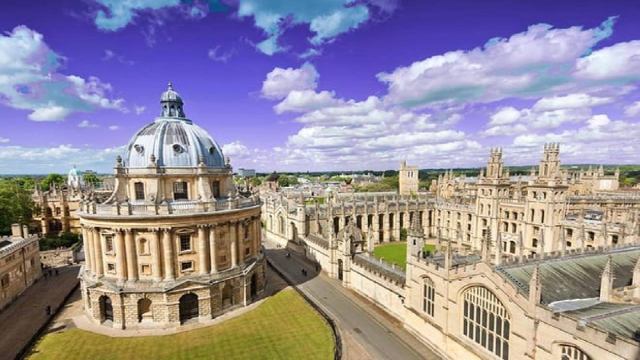 Oxford and Cambridge Guided Day Tour from London
