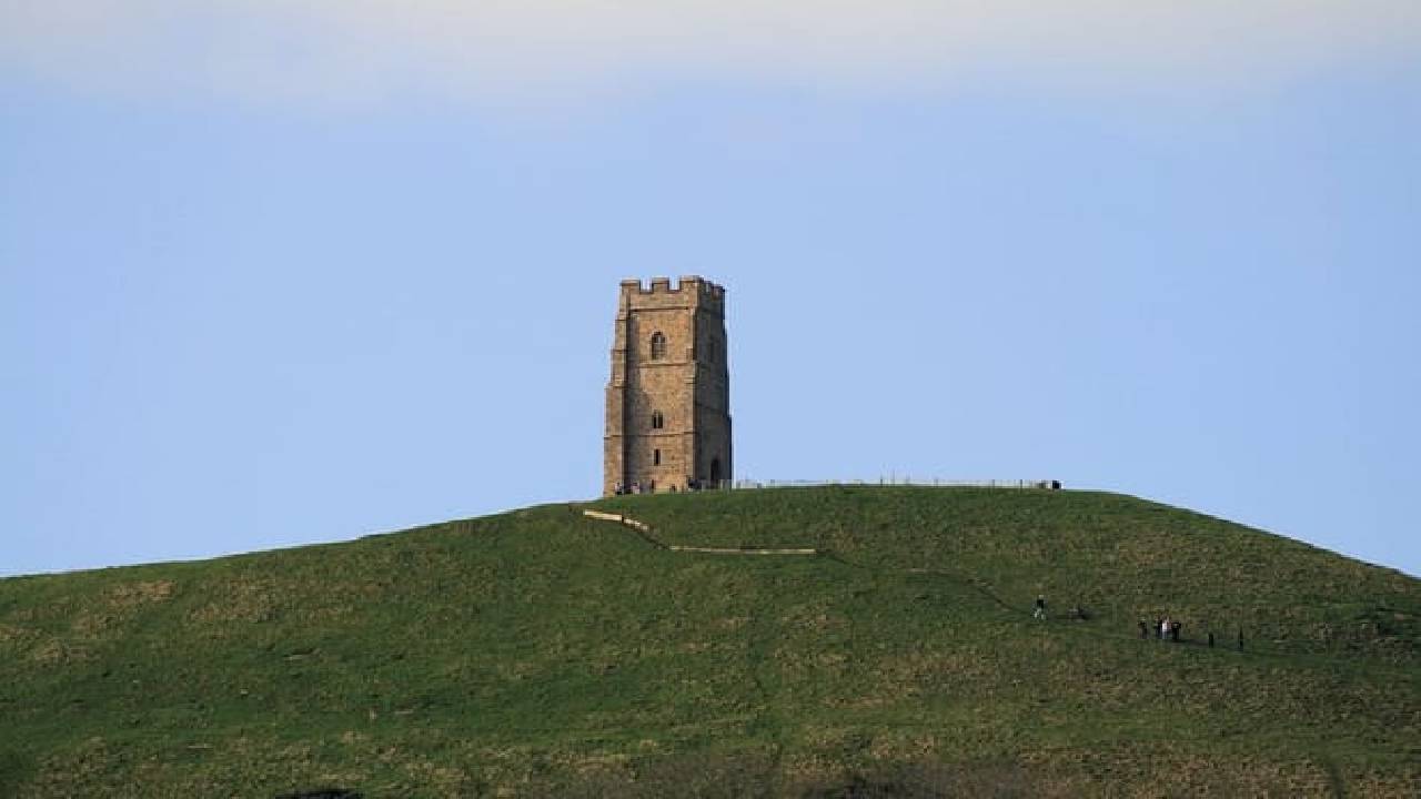 Glastonbury and Cheddar Gorge Guided Day Tour from London