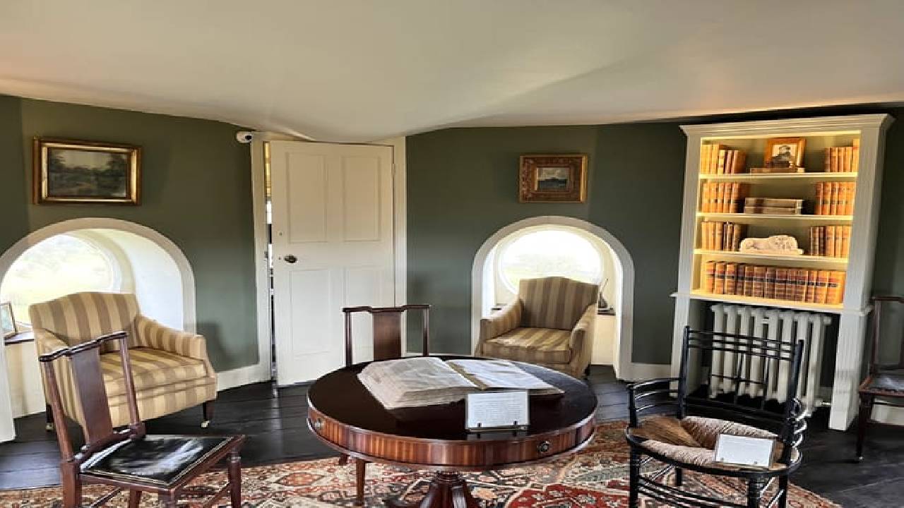 London: Small Group Cotswolds Day Trip Including Bourton-on-the-Water