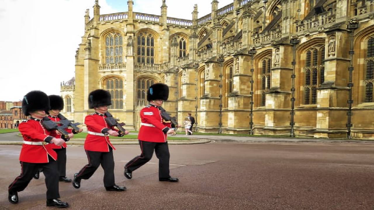 Windsor Castle Half Day Trip from London including Entry