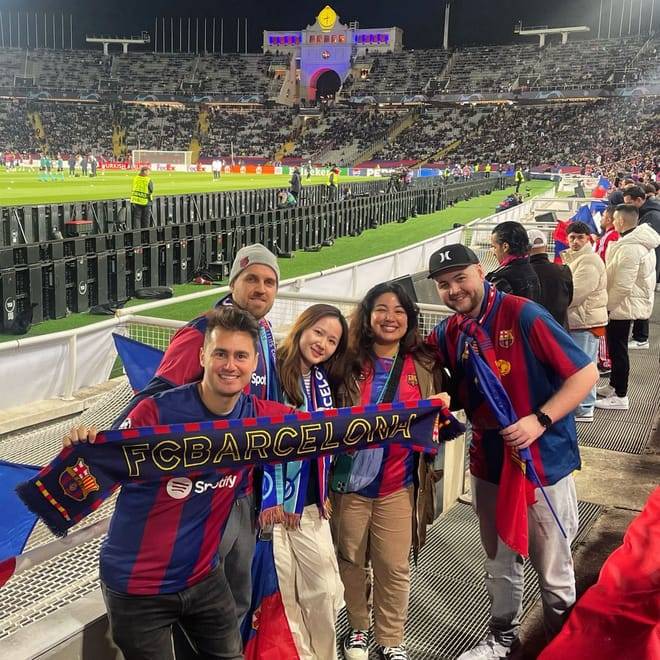 Barcelona: Join a FC Barcelona game experience with local