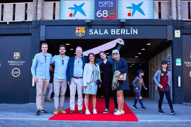 Barcelona: Join a FC Barcelona game experience with local