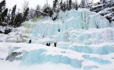 THE FROZEN WATERFALLS of Kourouoma 