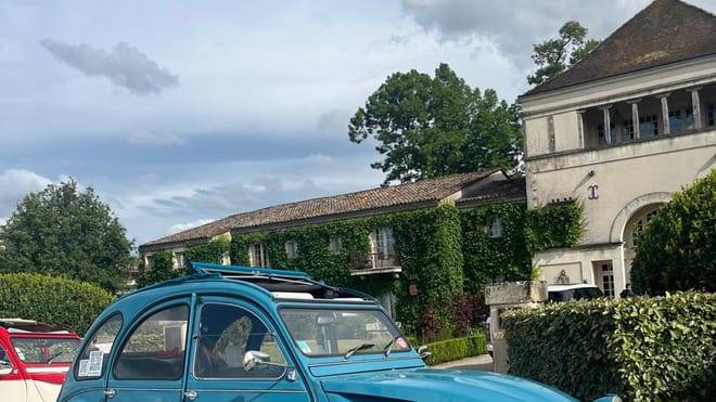 Graves & Sauternes : Private Half Day Tour in a Citroën 2cv