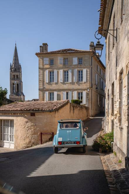 Saint-Emilion & Pomerol : Full Day Private Tour in a Citroën 2cv