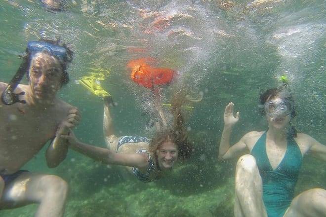 Rando-Palmée Getaway Around an island