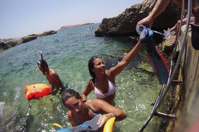 Rando-Palmée Getaway Around an island