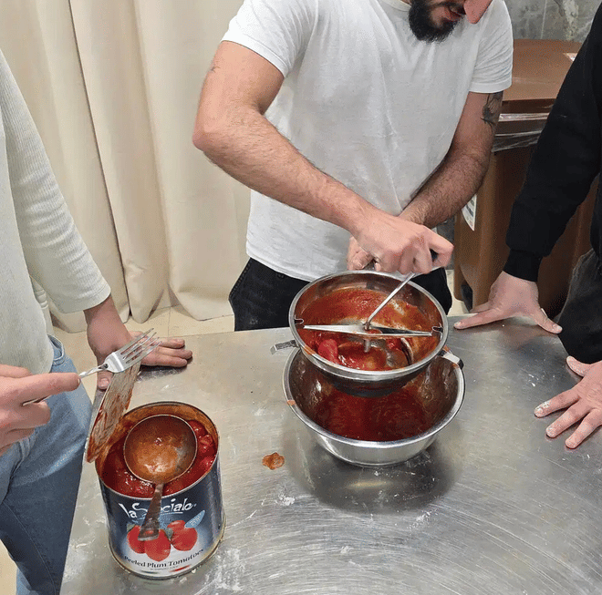 Authentic Pizza Making Class: Learn the Secret Dough Recipe. Appetizers and Drink Included