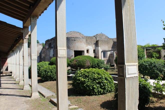 From Naples: Pompeii and Vesuvius Tour