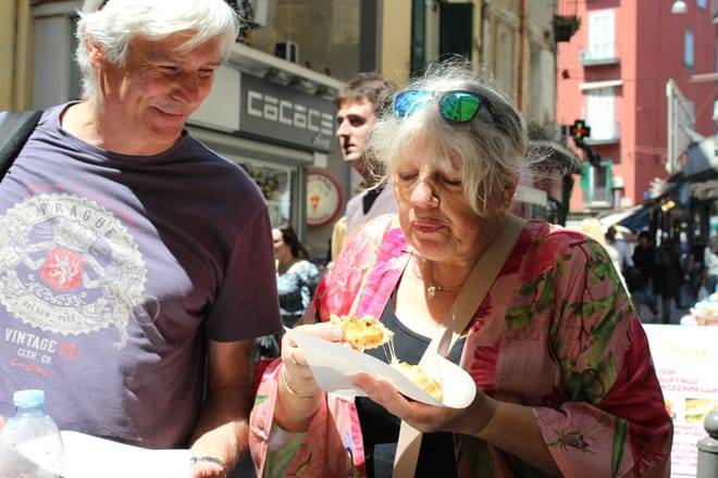 Naples Street Food Tour With Meal in 6 Stops