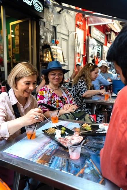 Naples Street Food Tour With Meal in 6 Stops