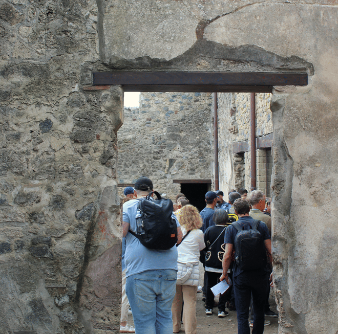 Pompeii Tour: Explore the Ruins from Naples. Driver, Guide and Ticket Included