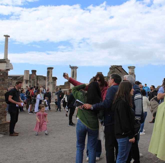 Pompeii Tour: Explore the Ruins from Naples. Driver, Guide and Ticket Included