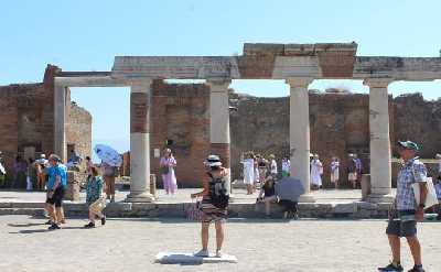 Private Pompeii Tour With Guide and Transfer Included