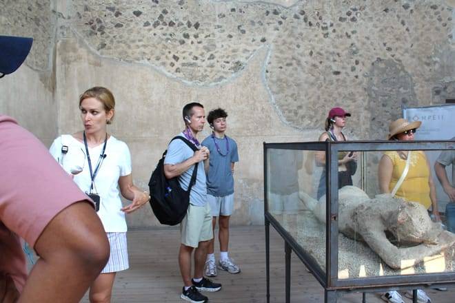 Private Pompeii Tour With Guide and Transfer Included
