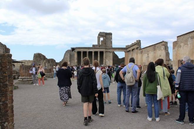 Private Pompeii Tour With Guide and Transfer Included