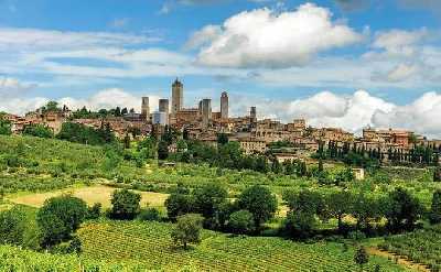 Florence Day Trip: Pisa, San Gimignano, and Siena with Lunch