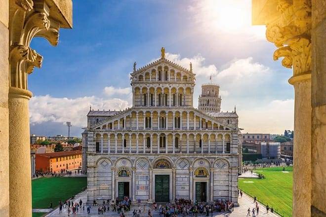 Florence Day Trip: Pisa, San Gimignano, and Siena with Lunch