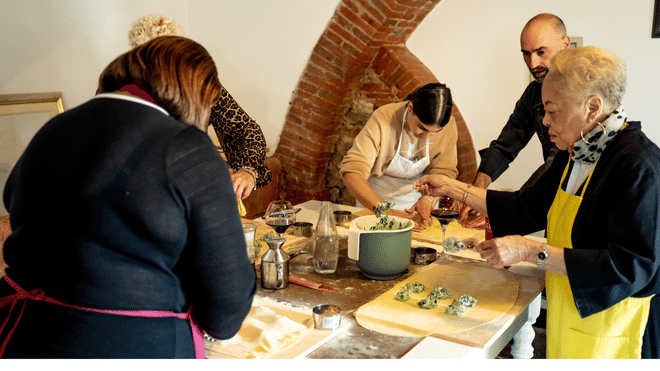 Siena: Small group Cooking Class in Chianti Farmhouse