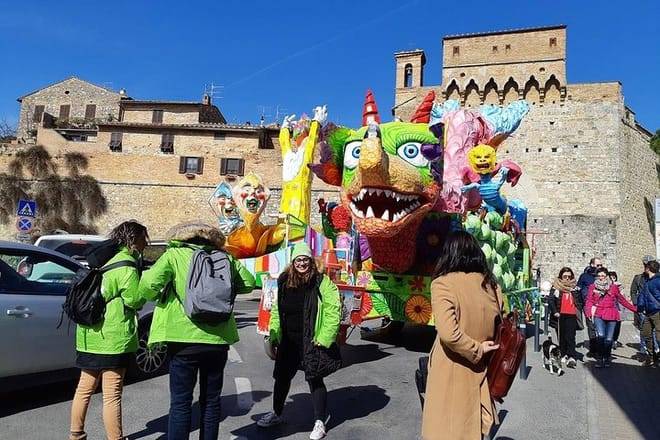 Tuscan Day Trip: Medieval Villages, Cooking Class & Wine Tasting