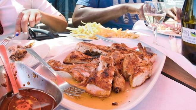 Porto Food Tour with 10 Tastings at 5 Restaurants and Eateries