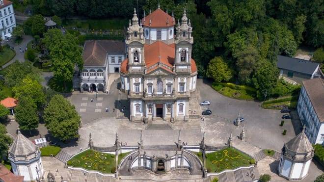 Guimarães & Braga Small Group Tour with Lunch and All Tickets Included