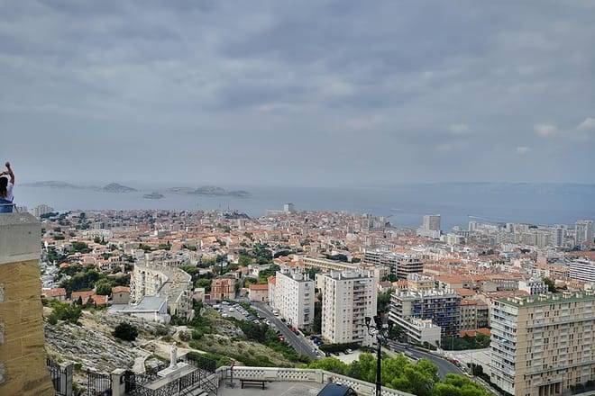 Marseille Shore Excursion: City Sightseeing Tour of Marseille