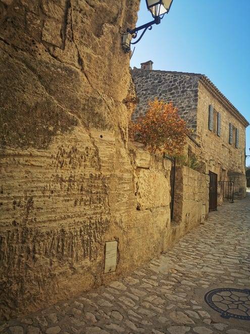 Private Avignon les baux de provence and Saint Remy de provence Full Day Tour