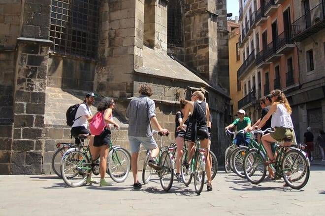 3-Hour Private Gaudi Bike Tour 