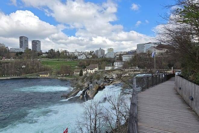 Stein am Rhein and Rhine Waterfalls Day Trip from Zürich