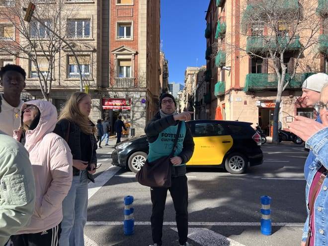 FC Barcelona History Immersive Walking Tour - Beer Included